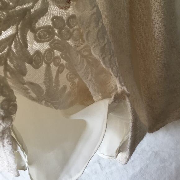 Cream Long Sleeve with Floral Lace Back Sweater - Picture 11 of 16